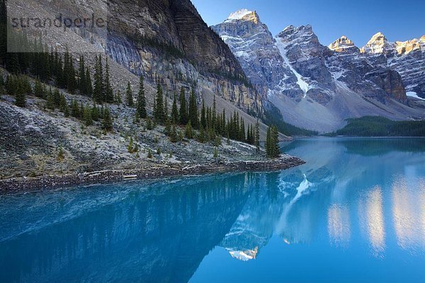 Wasser  See  blau  Nordamerika  Moräne  Rocky Mountains  Banff Nationalpark  UNESCO-Welterbe  Alberta  Kanada