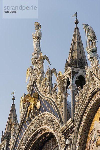 Detail  Details  Ausschnitt  Ausschnitte  Europa  Fassade  UNESCO-Welterbe  Venetien  Markusplatz  Basilika  Italien  Venedig