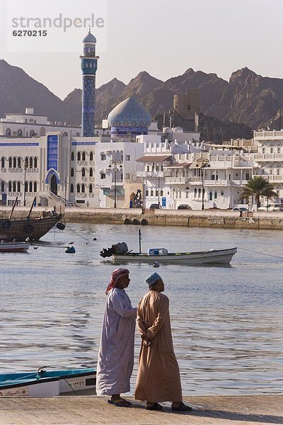 Maskat Hauptstadt Morgen Gebäude weiß früh Naher Osten Moschee Oman