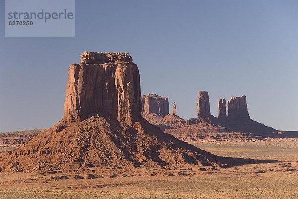 Vereinigte Staaten von Amerika  USA  Tal  dramatisch  Monument  Nordamerika  Arizona  Volksstamm  Stamm  Felssäule  Navajo