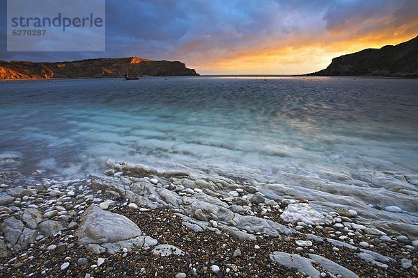 Europa  Sonnenuntergang  Großbritannien  über  rund  Gewölbe  UNESCO-Welterbe  Lulworth Cove  Bucht  Dorset  England