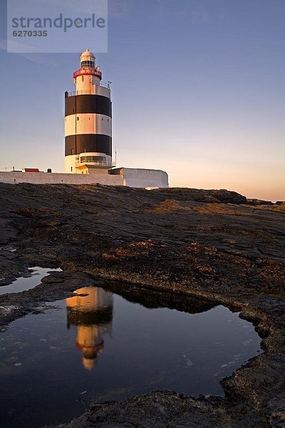 Haken Sie Head Lighthouse und Erbe-Mitte  County Wexford  Leinster  Irland  Europa