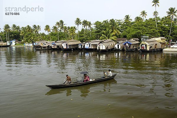 vertäut  Hausboot  Indien  Kerala