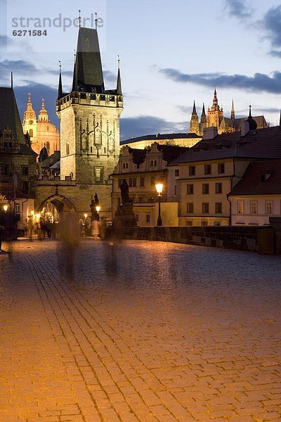 Prag  Hauptstadt  Europa  Tschechische Republik  Tschechien  entfernt