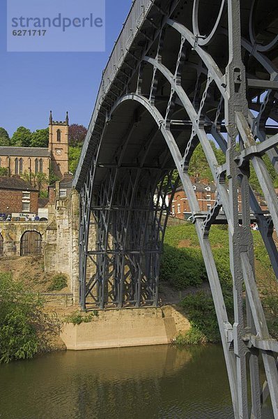Europa  Großbritannien  über  Fluss  bauen  Schlucht  UNESCO-Welterbe  Ironbridge  England  Shropshire