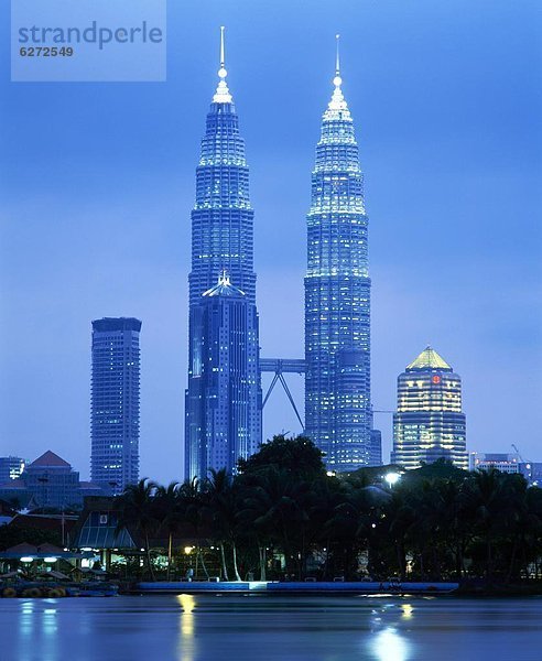Kuala Lumpur  Hauptstadt  Gebäude  Zwilling - Person  Südostasien  Asien  Malaysia