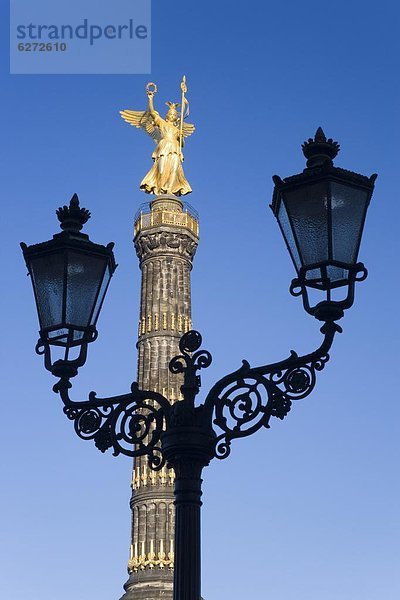 hoch  oben  nahe  Berlin  Hauptstadt  Europa  Monument  Säule  Sieg  Gewinn  Deutschland