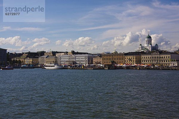 Skyline einschließlich des lutherische Kathedrale und Helsinki Hafen  Helsinki  Finnland  Skandinavien  Europas