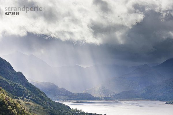 Europa  5  Schwester  Großbritannien  Himmel  Sonnenlicht  Ansicht  spritzen  See  Highlands  Schottland