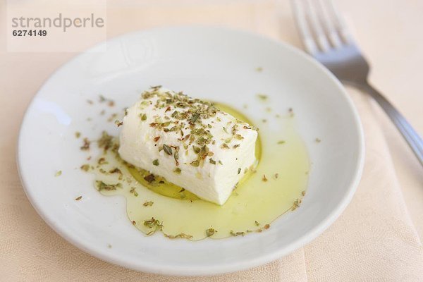 Europa  Essgeschirr  Käse  Olive  Oregano  Italienisch  Italien  Öl