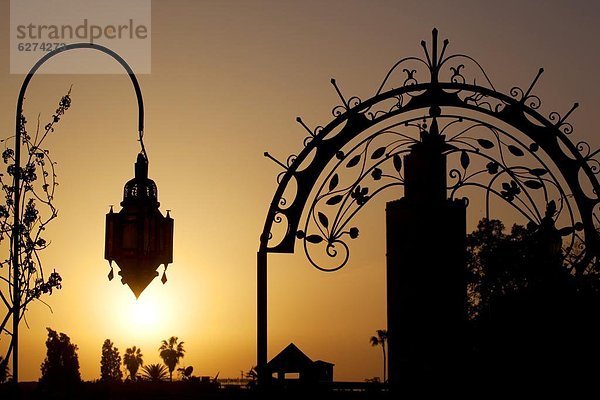 Nordafrika  Sonnenuntergang  Koutoubia-Moschee  Afrika  Marrakesch  Minarett  Marokko  Moschee