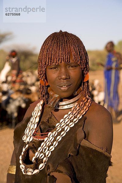 Portrait  Frau  jung  Locke  Afrika  Haar  ocker