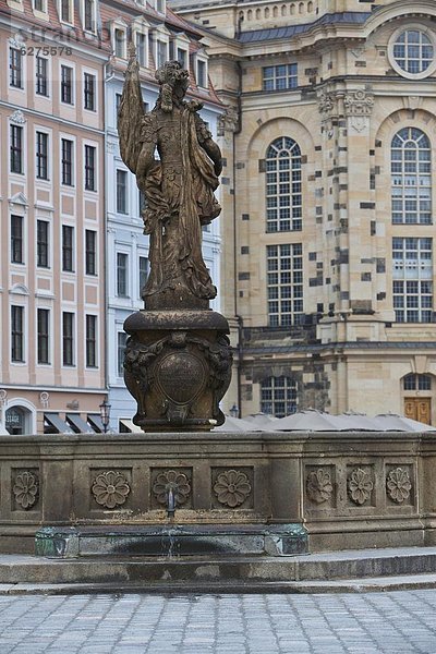 Springbrunnen  Brunnen  Fontäne  Fontänen  Europa  Statue  Dresden  Zierbrunnen  Brunnen  Deutschland  Sachsen