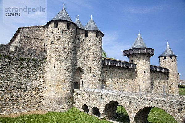 Frankreich Europa innerhalb Palast Schloß Schlösser UNESCO-Welterbe Carcassonne Languedoc-Roussillon