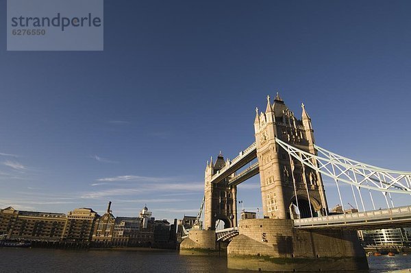 Tower Bridge  Themse  London  England