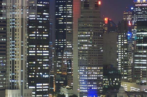 hoch  oben  nahe  Finanzen  Nacht  Gebäude  Ortsteil  Singapur  Südostasien