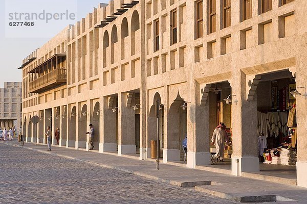 reparieren Freisteller Laden Holz Naher Osten benutzen Doha Schlamm Souk