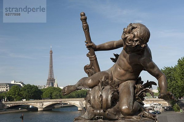 Paris  Hauptstadt  Frankreich  Europa  Brücke  Fluss  Statue  Seine  Eiffelturm