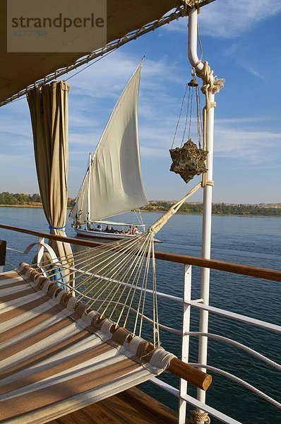 Kreuzfahrt auf dem Nil zwischen Luxor und Aswan mit Dahabieh Typ des Bootes  das Lazuli  Ägypten  Nordafrika  Afrika