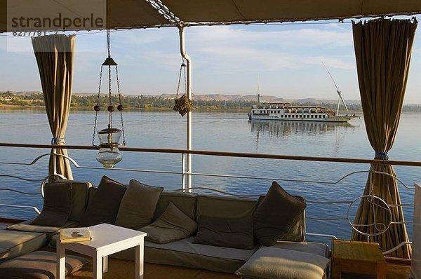 Kreuzfahrt auf dem Nil zwischen Luxor und Aswan mit Dahabieh Typ des Bootes  das Lazuli  Ägypten  Nordafrika  Afrika