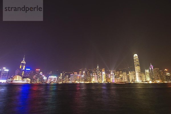 Skyline  Skylines  Beleuchtung  Licht  über  Insel  China  Asien  Hongkong  Show