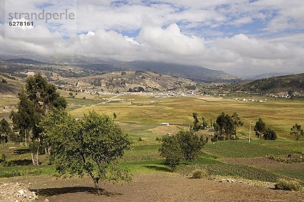 sehen  Agrarland  See  Ortsteil  Ecuador  Südamerika