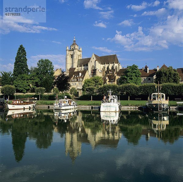 Frankreich  Europa  Fluss  Kirche  Burgund