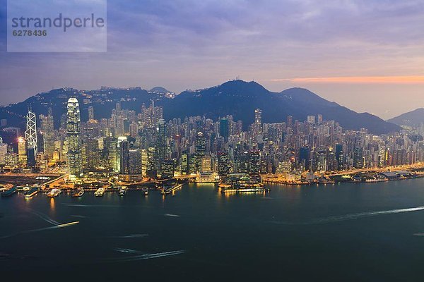 Stadtansicht  Stadtansichten  Skyline  Skylines  Sonnenuntergang  Insel  China  Asien  Hongkong