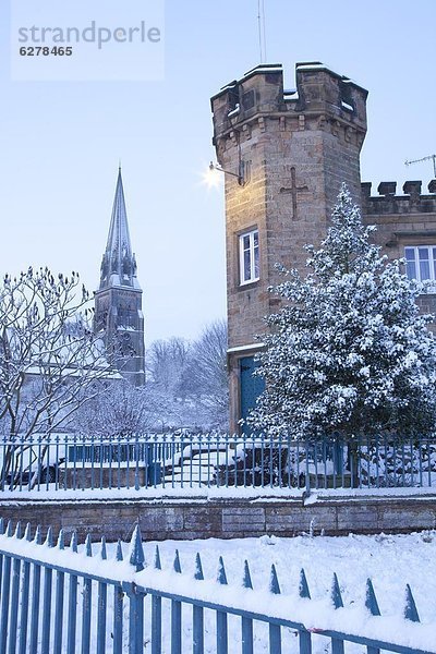 Europa  Winter  Großbritannien  Kirche  Dorf  Derbyshire  England