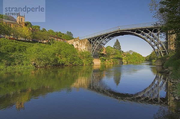Europa  Großbritannien  über  Fluss  bauen  Schlucht  UNESCO-Welterbe  Ironbridge  England  Shropshire