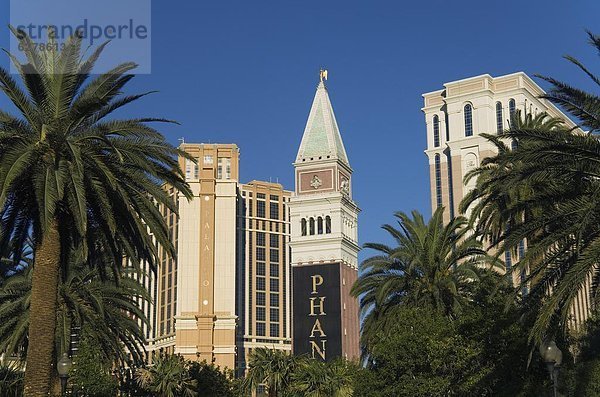 Vereinigte Staaten von Amerika  USA  Hotel  Nordamerika  Nevada  Las Vegas  Venetien  Prachtstraße  rechts