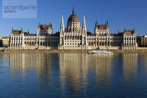 Budapest  Hauptstadt  Europa  Sonnenuntergang  Fluss  Parlamentsgebäude  Donau  UNESCO-Welterbe  Ungarn