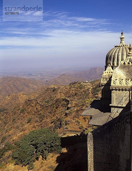 Biegung  Biegungen  Kurve  Kurven  gewölbt  Bogen  gebogen  sehen  über  Hügel  hoch  oben  Festung  Asien  Indien  Rajasthan