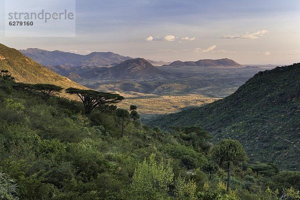 Ostafrika  sehen  Sonnenuntergang  über  Tal  Berg  Afrika  Kenia