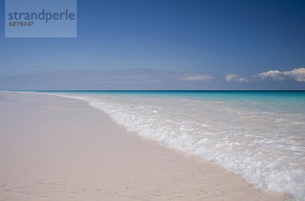 Strand  Anmut  Sand  pink  Westindische Inseln  Mittelamerika  Atlantischer Ozean  Atlantik  Eleuthera  Harbour Island  Brandung