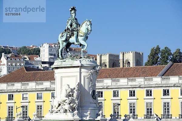 Statue von Dom Jose i.  Praca do Comercio  Lissabon  Portugal  Europa