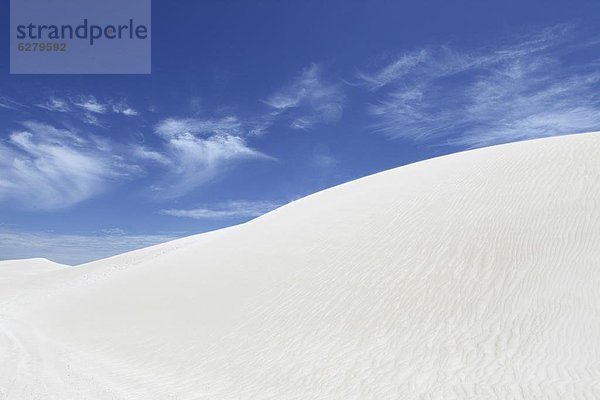 blasen  bläst  blasend  Wind  weiß  hoch  oben  Sand  Pazifischer Ozean  Pazifik  Stiller Ozean  Großer Ozean  Düne  Australien  Western Australia