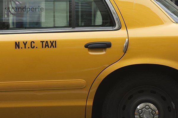 Dem Taxi Taxi  Manhattan  New York City  New York  Vereinigte Staaten von Amerika  Nordamerika