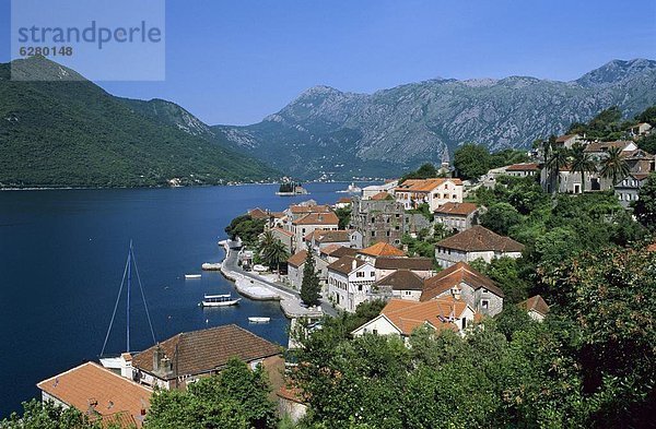 Europa  über  Dorf  Ansicht  UNESCO-Welterbe  Bucht  Kotor  Montenegro