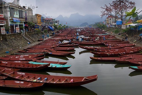 Boot  Fluss  Parfüm  Südostasien  Vietnam  Asien  Pagode