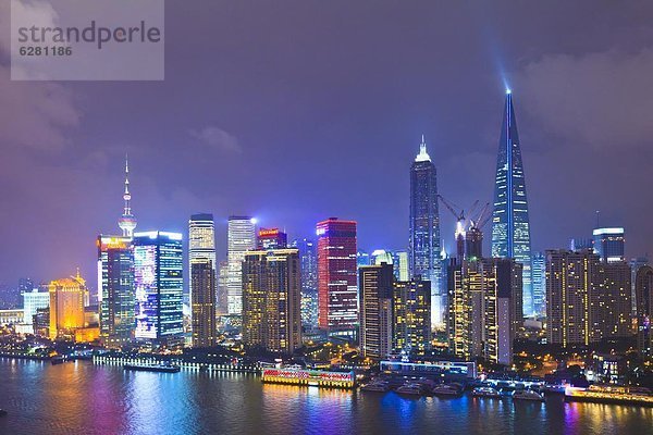 Skyline  Skylines  Nacht  Fluss  China  Asien  Pudong  Shanghai