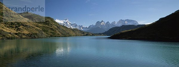 hoch  oben  über  aufwärts  Torres del Paine Nationalpark  Chile  Patagonien  Südamerika