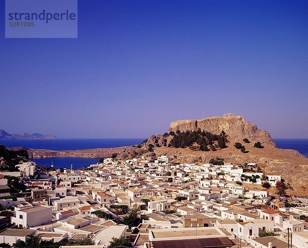 Europa Großstadt Ansicht Dodekanes Akropolis Ägäisches Meer Ägäis Griechenland Lindos Rhodos