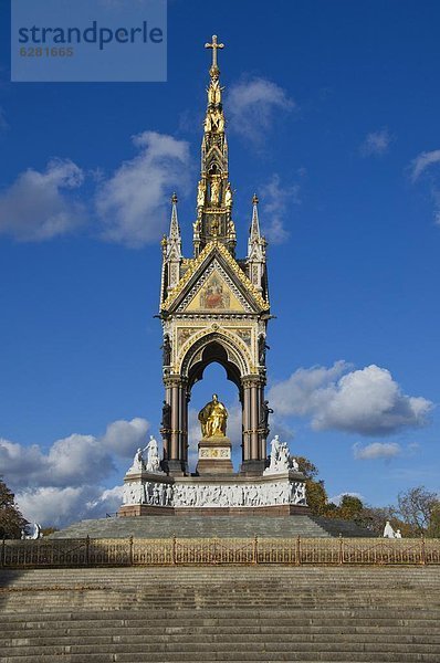 Das Albert Memorial  Kensington Gardens  London  England  Großbritannien  Europa