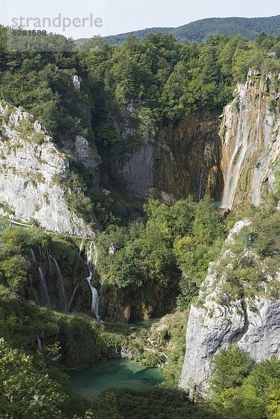Wasserfall im Nationalpark Plitvicer Seen  UNESCO-Weltnaturerbe  Kroatien  Europa