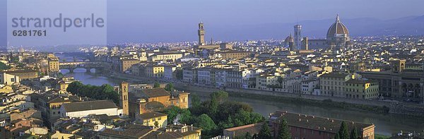 Dach  Panorama  Europa  über  Großstadt  Fluss  Kathedrale  Ansicht  Arno  Florenz  Italien  Toskana