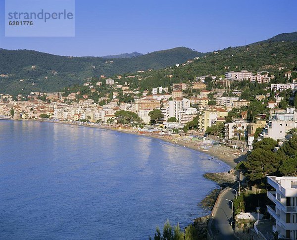 Direkt am Strand  Alassio  italienische Riviera  Ligurien  Italien  Europa