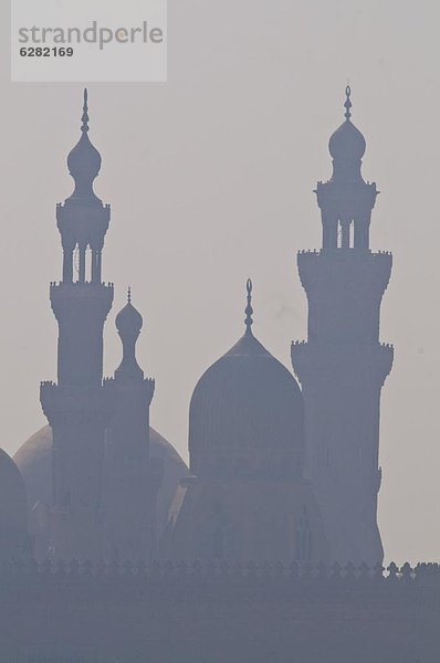 Nordafrika  Kairo  Hauptstadt  Großstadt  Moschee  Afrika  Ägypten  alt  Smog