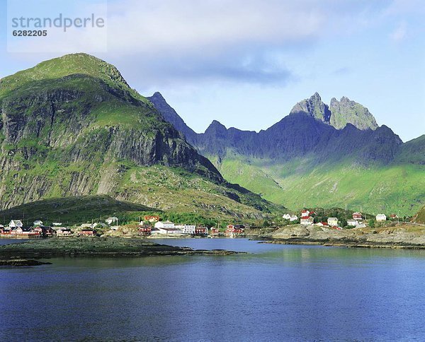 Angeln Dorf Tind  Moskenesoya  Lofoten Inseln  Norwegen  Skandinavien  Europa