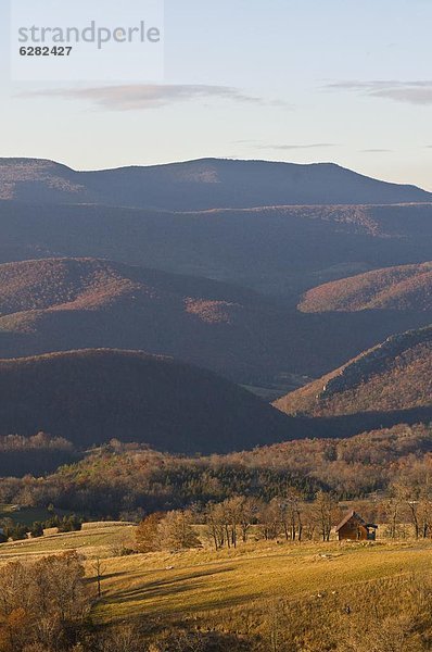 Vereinigte Staaten von Amerika USA Schönheit Sommer Indianer Nordamerika Laub West Virginia